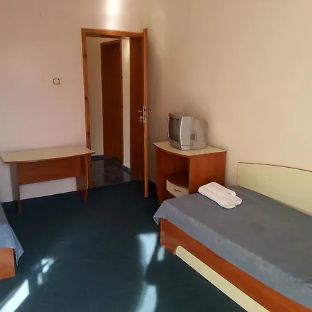 Nely Family Hotel *
