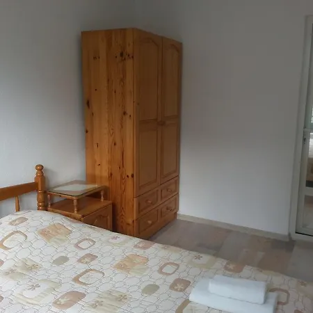 Nely Family Hotel