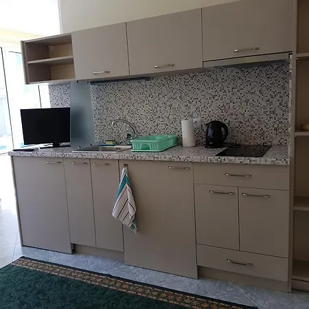 Nely Family Hotel