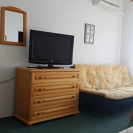 Nely Family Hotel